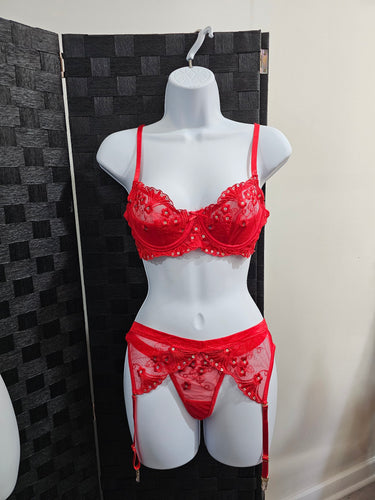 Worth Devouring Lace Garter 2-Piece Set Red